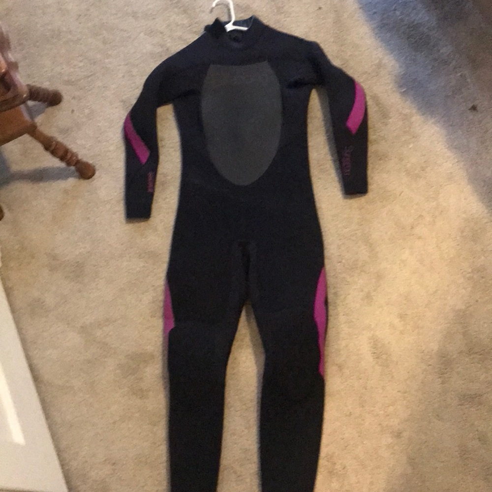 Women’s Billabong Synergy wetsuit like new
